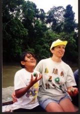 apprentissage du jonglage sur une pirogue