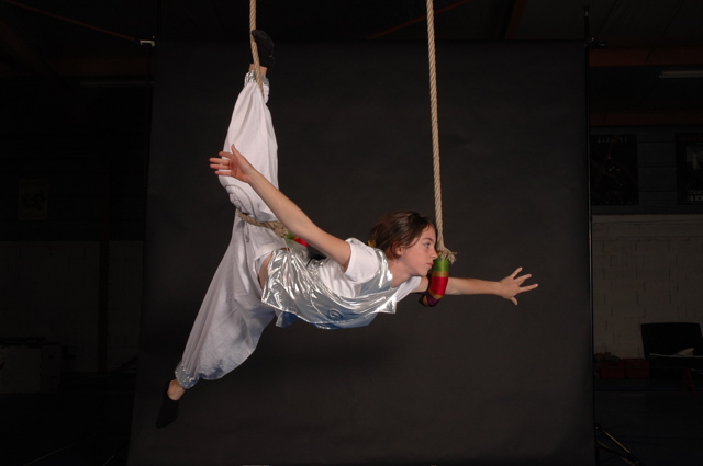 eloise trapeze (3)