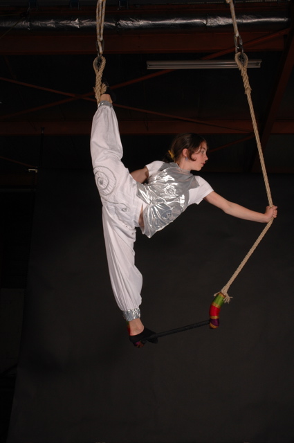 eloise trapeze (4)